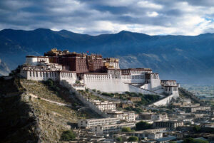 the-travel-diary-things-to-do-in-lhasa-potala-palace